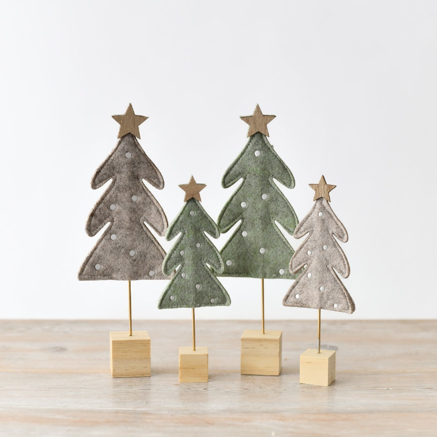Felt Natural Christmas Tree – 21cm Freestanding Polkadot Holiday Decoration on Wooden Base