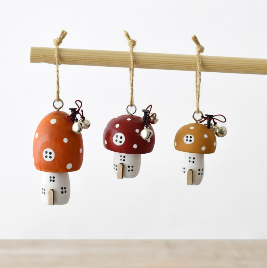 Rustic Mushroom House Tree Hanger 9cm, Wooden Woodland Ornament, Year-Round Decor