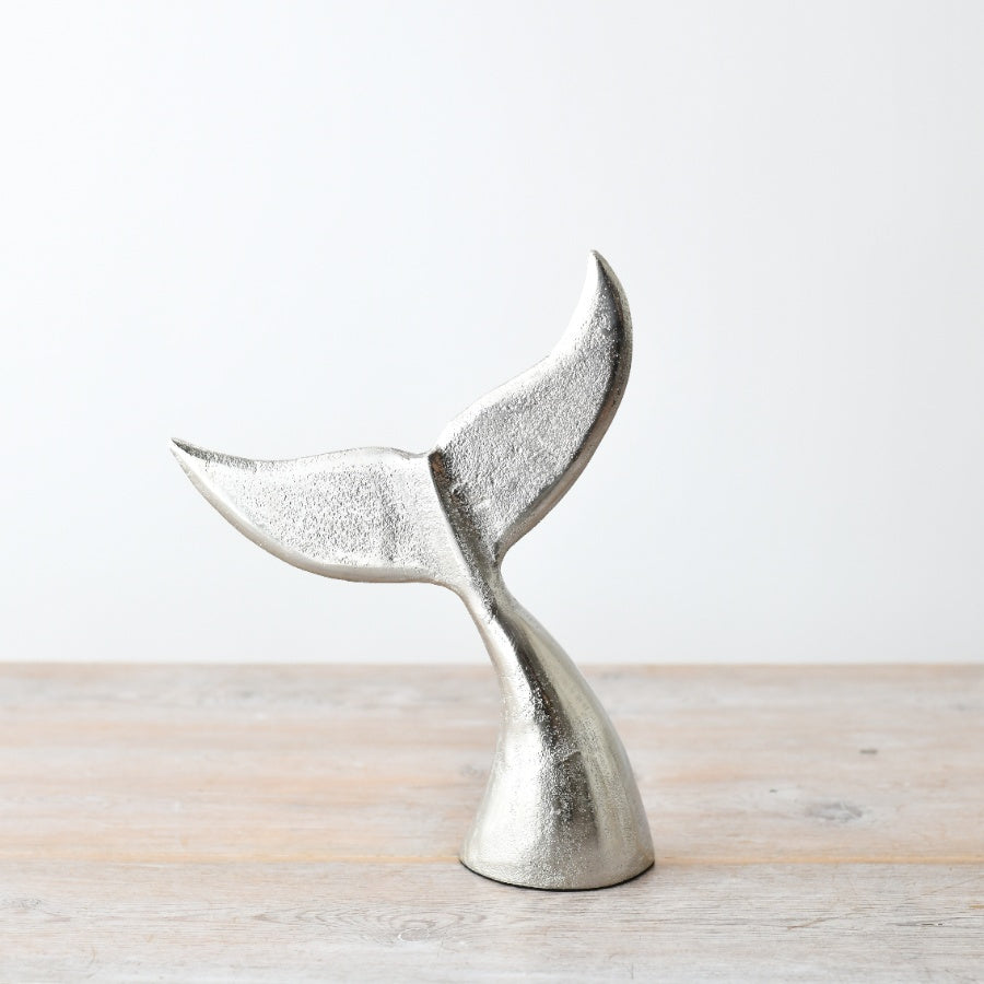 Whale Tail Ornament 18cm – Brushed Silver Coastal Decor, Marine Sculpture for Nautical Home Styling