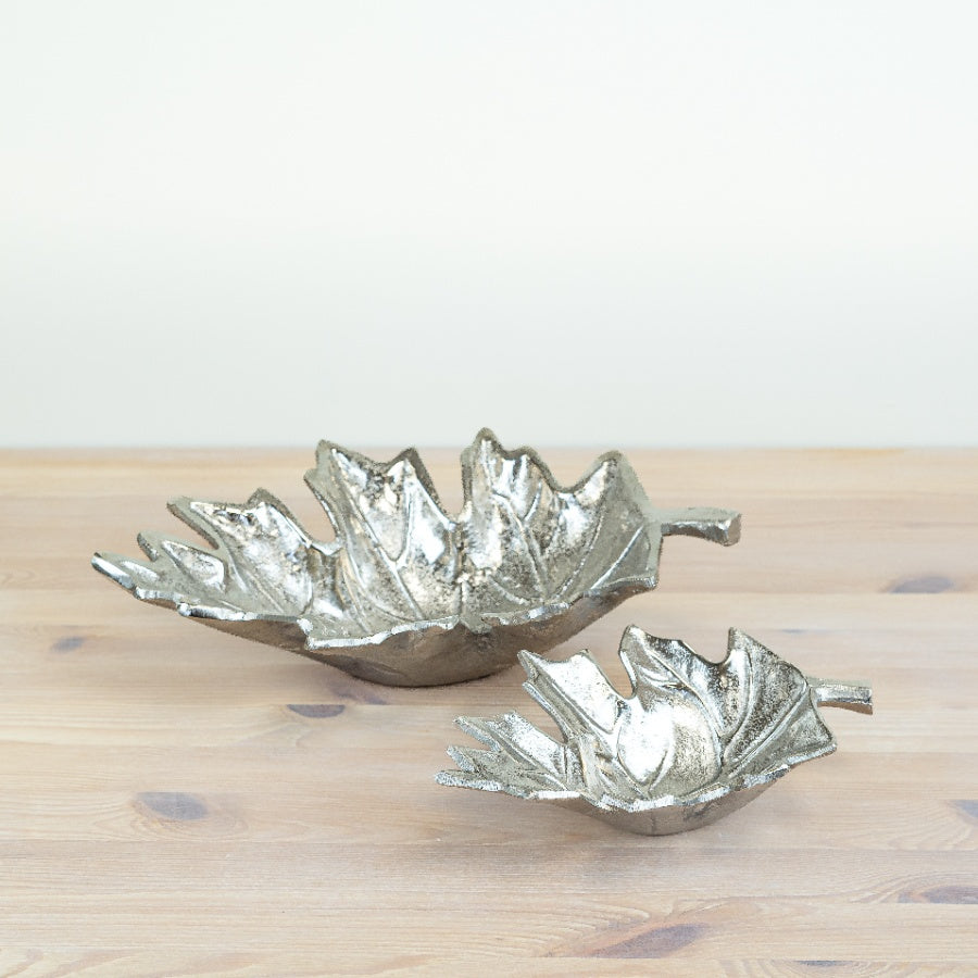 Leaf-Shaped Aluminium Trinket Dish 35cm – Silver Decorative Tray, Elegant Jewellery & Key Holder for Home Decor