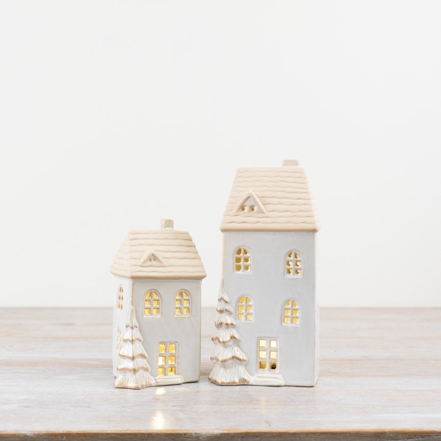 LED Festive House Ornament – 19.5cm Hand-Finished Christmas Decoration with Gold Detail