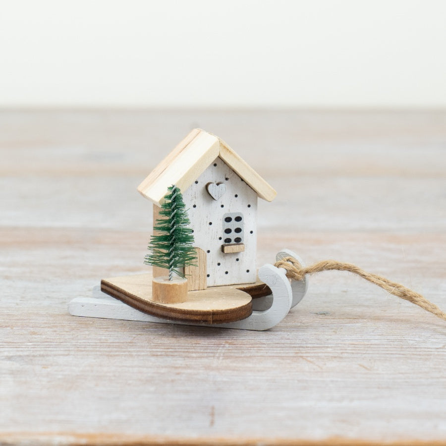 House on Ski Decoration – 8cm Wooden Nordic Christmas Ornament, Festive Mantel & Table Décor