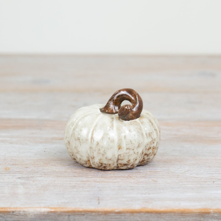 8.5cm Glazed Patterned Pumpkin Decoration – Porcelain Autumn Ornament, Elegant Fall Décor