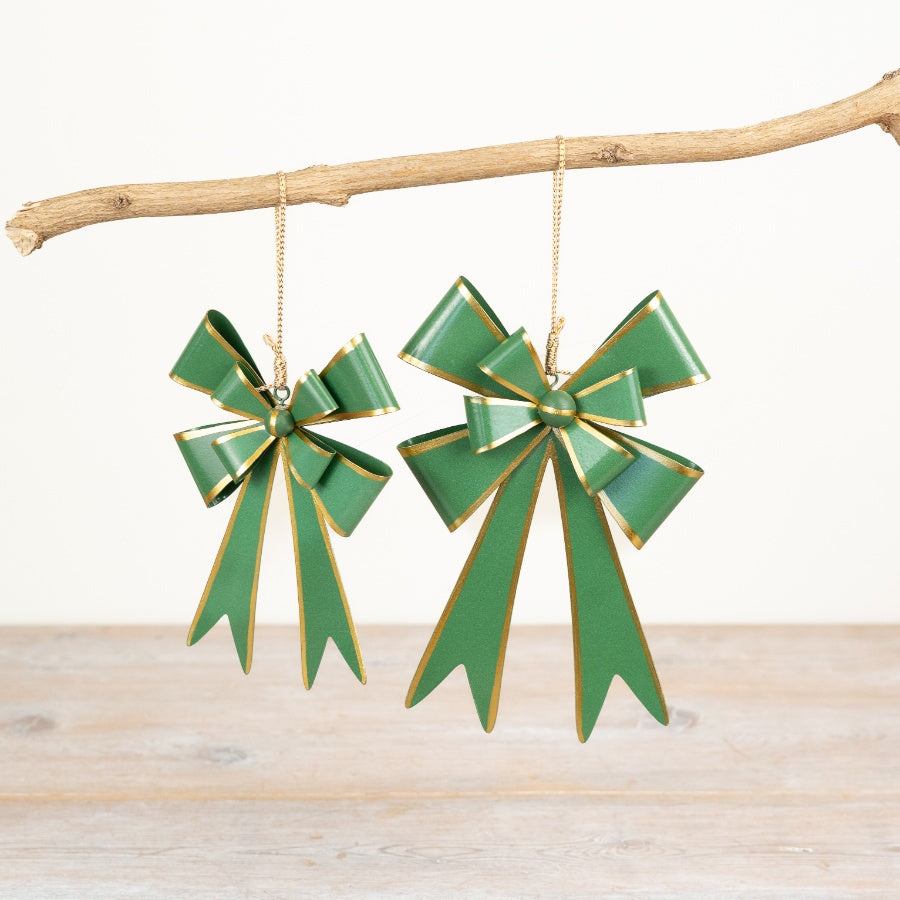 18cm Green Bow Hanging Decoration – Classic Christmas Ornament with Gold String