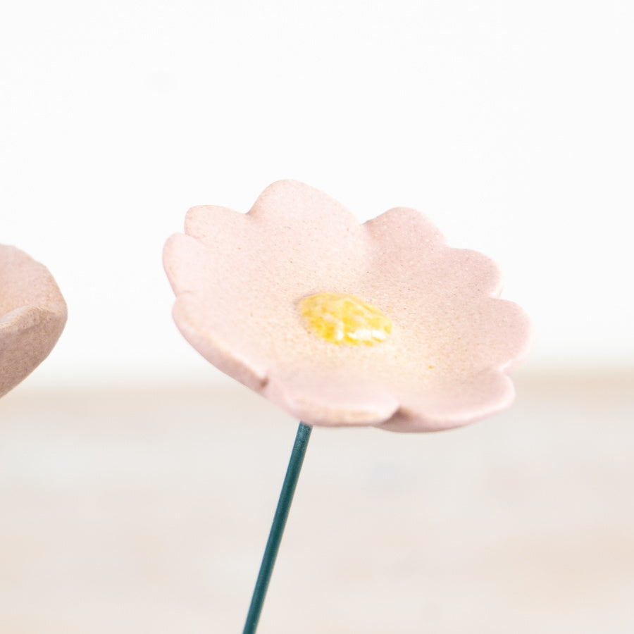 Pink Poppy Flower Garden Stakes 28cm – Decorative Metal Floral Stakes, Outdoor Garden & Planter Décor