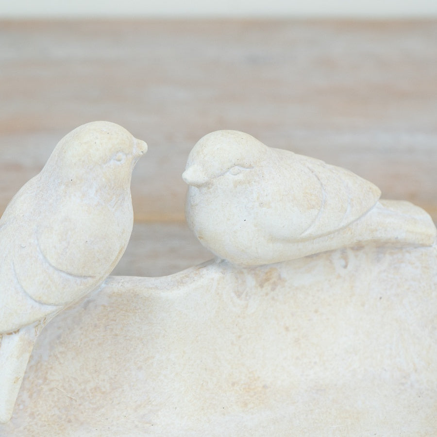 Cement Heart Bird Bath & Feeder – 18cm White Heart-Shaped Outdoor Feeder for Garden Birds