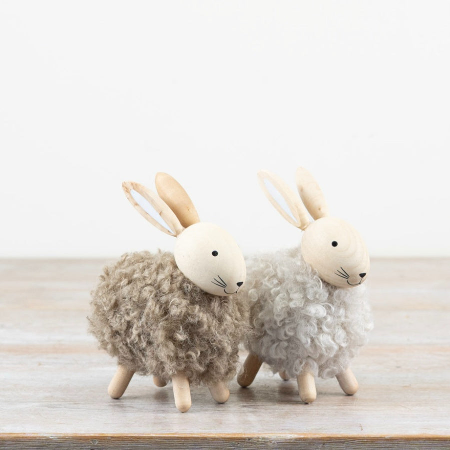Set of 2 Wooden & Faux Fur Rabbit Ornaments 13.5cm – Rustic Bunny Decor, Farmhouse Easter Spring Home Accent