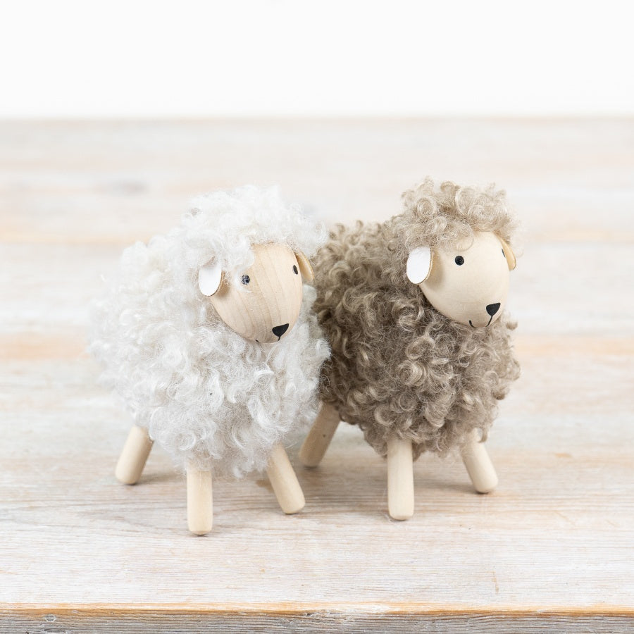 Set of 2 Natural Sheep Ornaments 12cm – Woolly Sheep Decor, Rustic Farm Animal Figurines for Home Styling