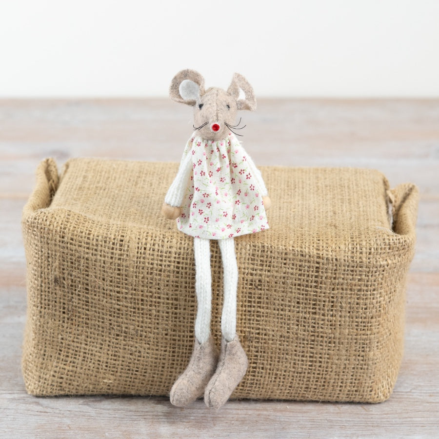 Girl Sitting Mouse Ornament with Dangle Legs 16cm – Cute Animal Figurine, Whimsical Shelf Decor for Home Styling