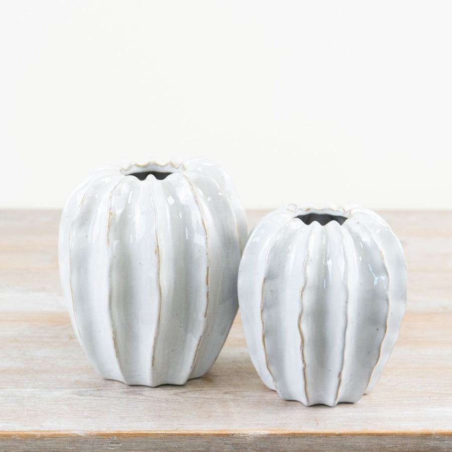 White Ceramic Pod Vase 15cm – Chic Decorative Vase with Off-White Glaze
