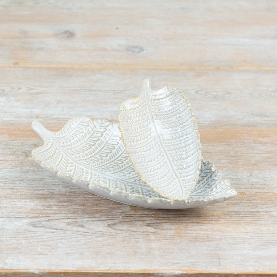White Leaf Trinket Dish 17cm – Ceramic Jewellery Holder, Elegant Key Tray, Minimalist Home Accent for Dresser or Entryway