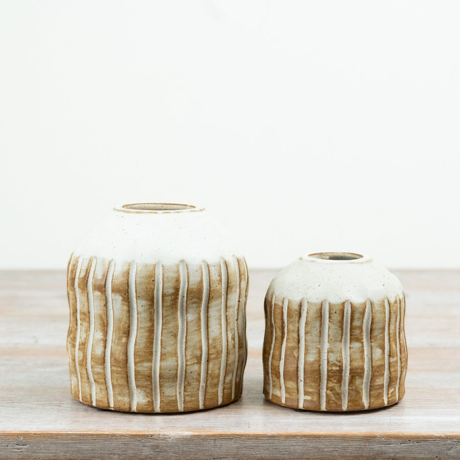 Natural Ribbed Vase Ceramic Neutral Flower Vase Textured Striped Design Farmhouse Home Décor 13.5cm