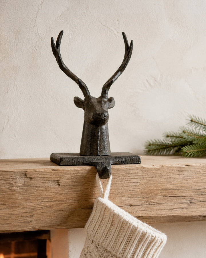 Cast Iron Stag Stocking Holder Christmas Mantel Stocking Hook Rustic Festive Home Décor 24cm