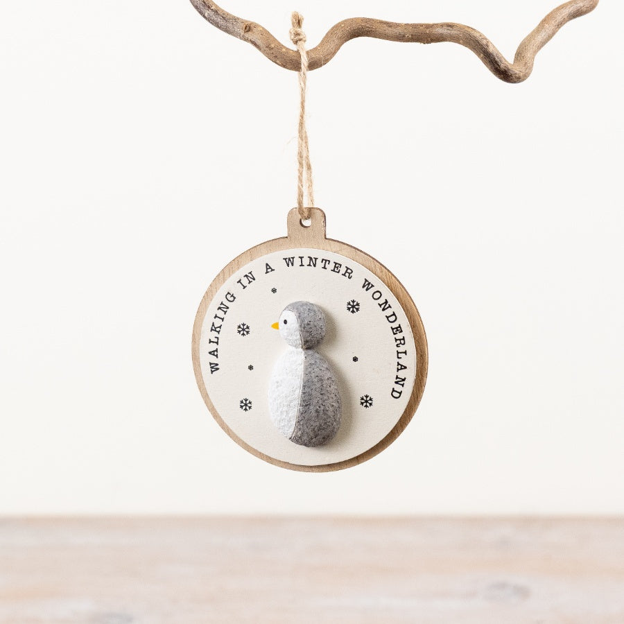 Winter Wonderland Penguin 3D Hanging Sign 16cm – Festive Pebble Christmas Decoration Rustic Holiday Wall Decor