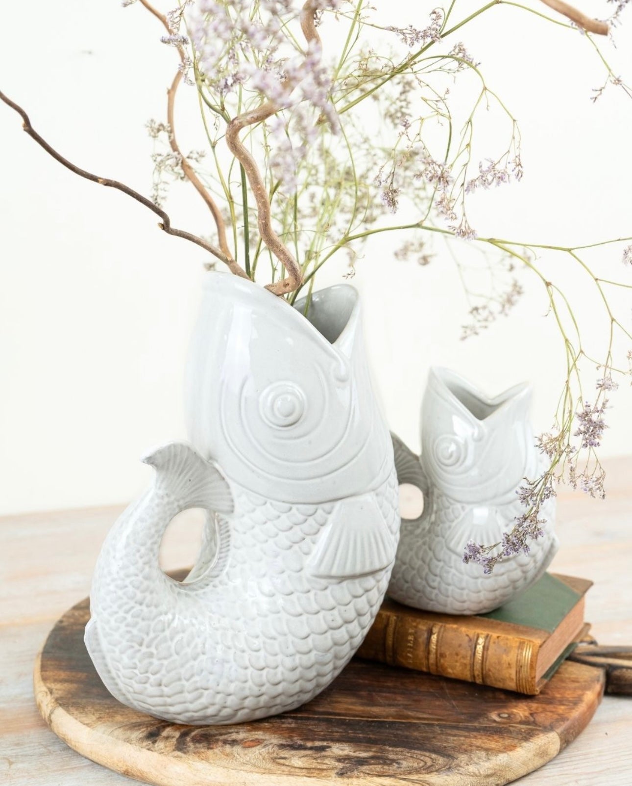 White Fish Vase 24.7cm – Coastal Ceramic Decorative – Nautical Home Décor for Flowers, Shelves, or Tabletops