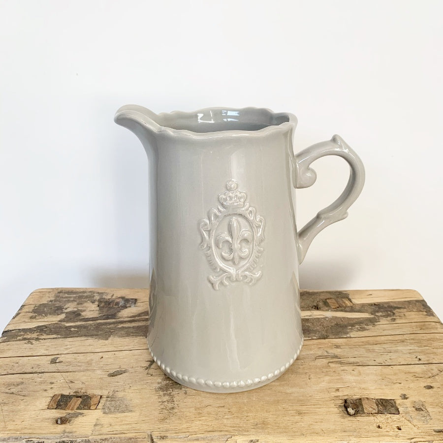 Grey Fleur De Lis Jug Vase 18cm – Distressed Ceramic Pitcher French Country Farmhouse Home Decor