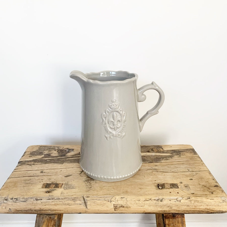 Grey Fleur De Lis Jug Vase 18cm – Distressed Ceramic Pitcher French Country Farmhouse Home Decor