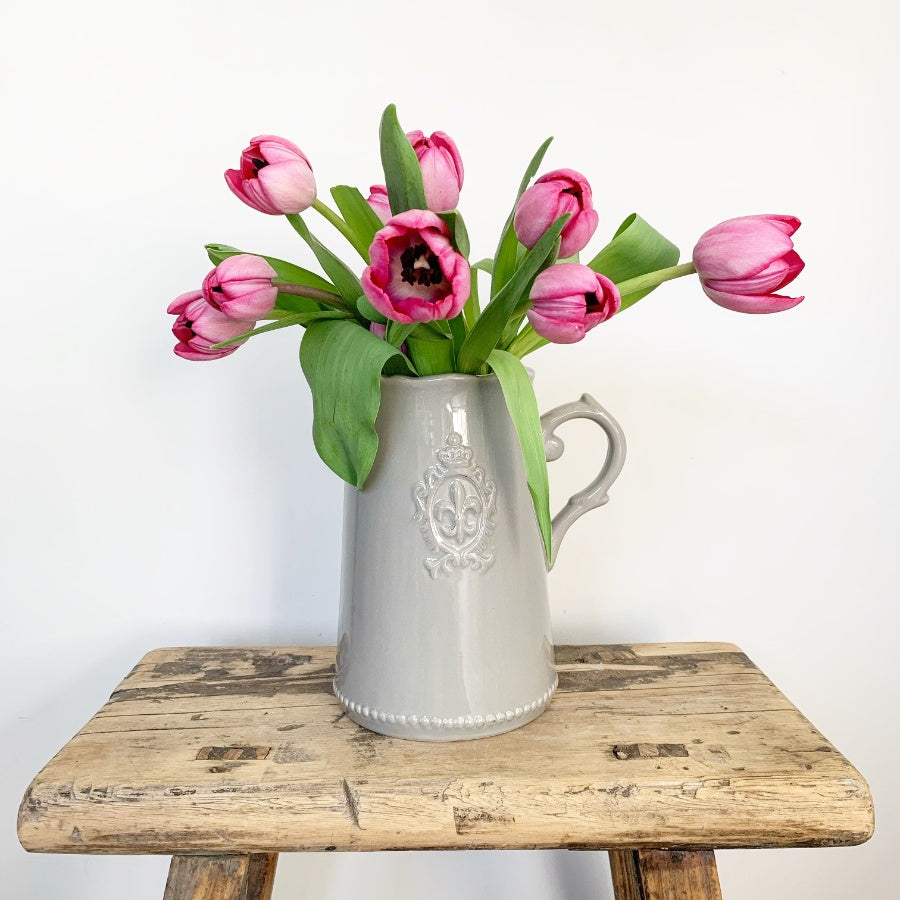 Grey Fleur De Lis Jug Vase 18cm – Distressed Ceramic Pitcher French Country Farmhouse Home Decor