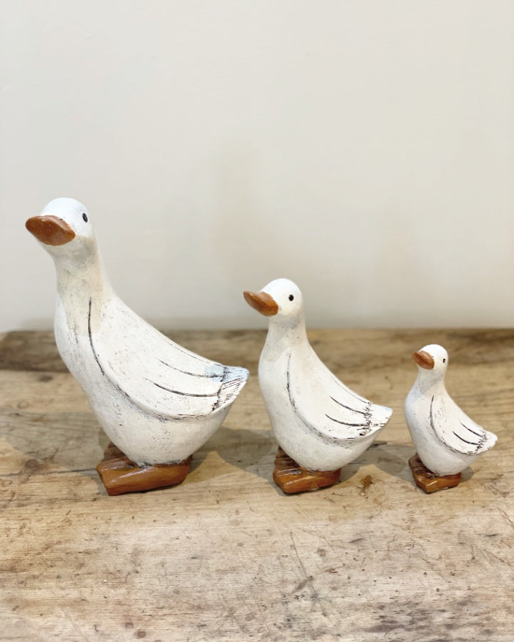 Posed White Duck 15cm – Rustic Decorative Figurine for Coastal & Country Home Décor