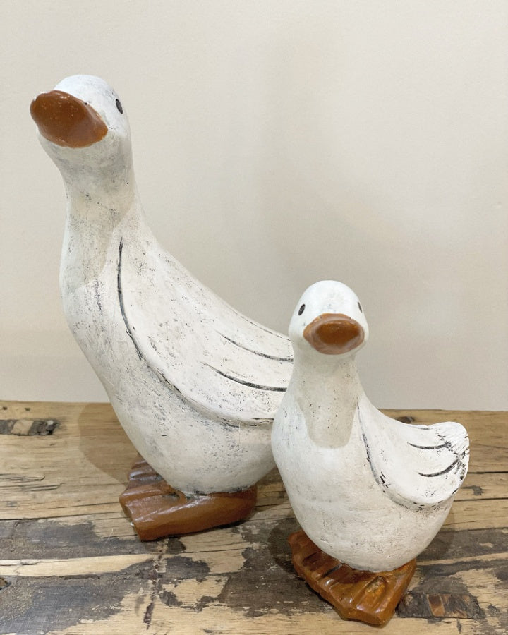 Posed White Duck 15cm – Rustic Decorative Figurine for Coastal & Country Home Décor
