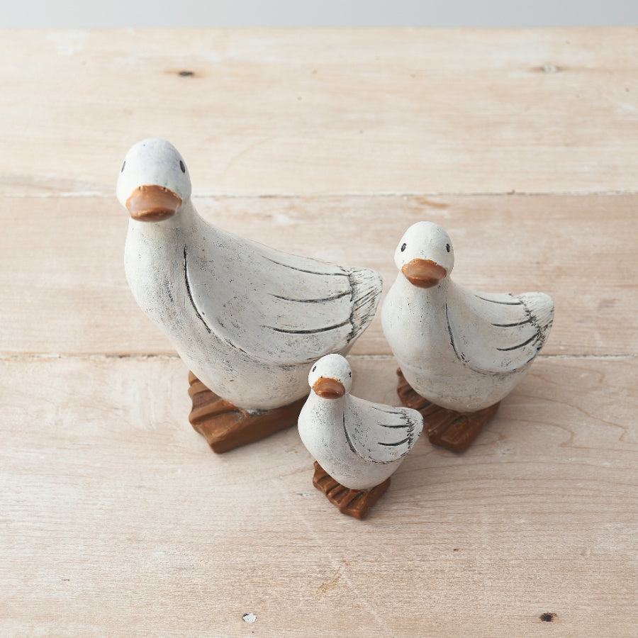 Posed White Duck 15cm – Rustic Decorative Figurine for Coastal & Country Home Décor