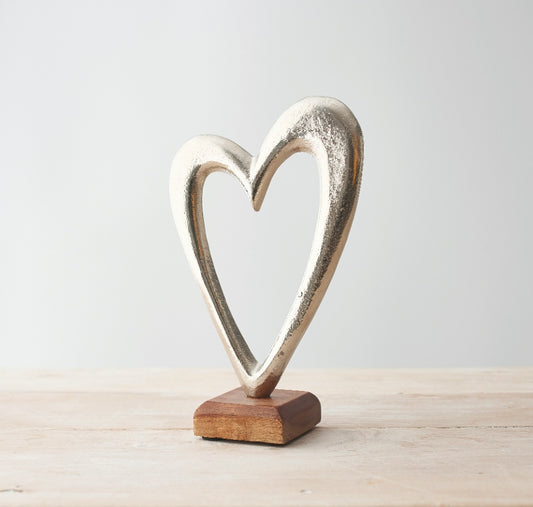 Silver Heart On Wooden Base (15x06x22 cm)