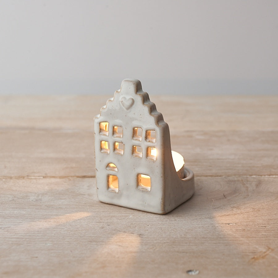 Ceramic T-Light House W/Heart, 8.5cm