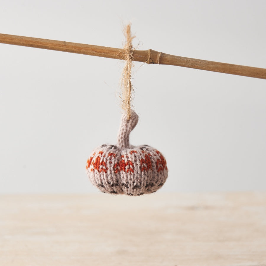 Knitted Pumpkin Hanger, 4cm