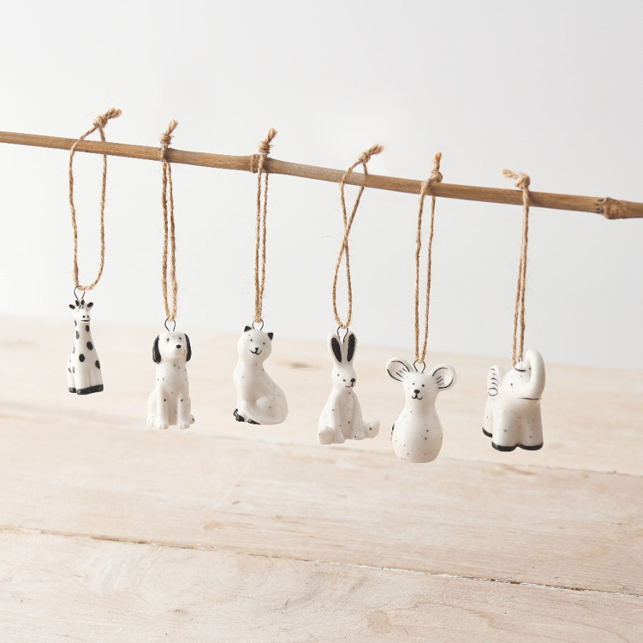 Porcelain Giraffe Hanging Decoration, 4cm