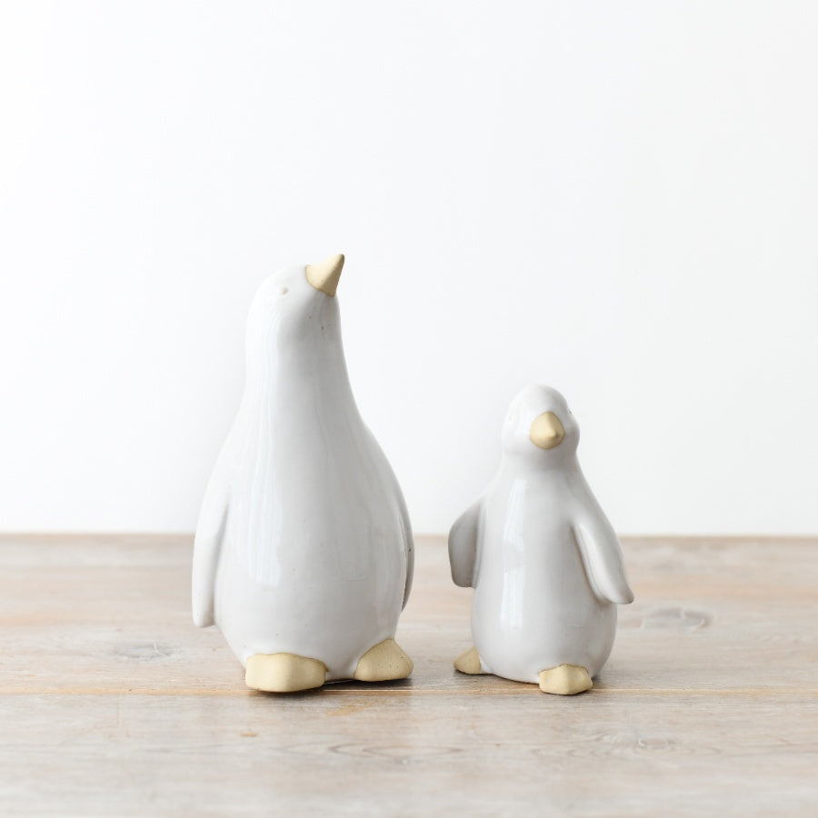 Ceramic White Reactive Glaze Penguin Ornament 11cm – Chic Winter Christmas Decor, Modern Festive Display Accent