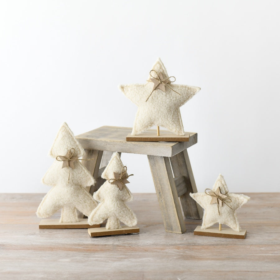 Sherpa Christmas Tree on Wooden Base – 17cm Soft Fabric Festive Decoration