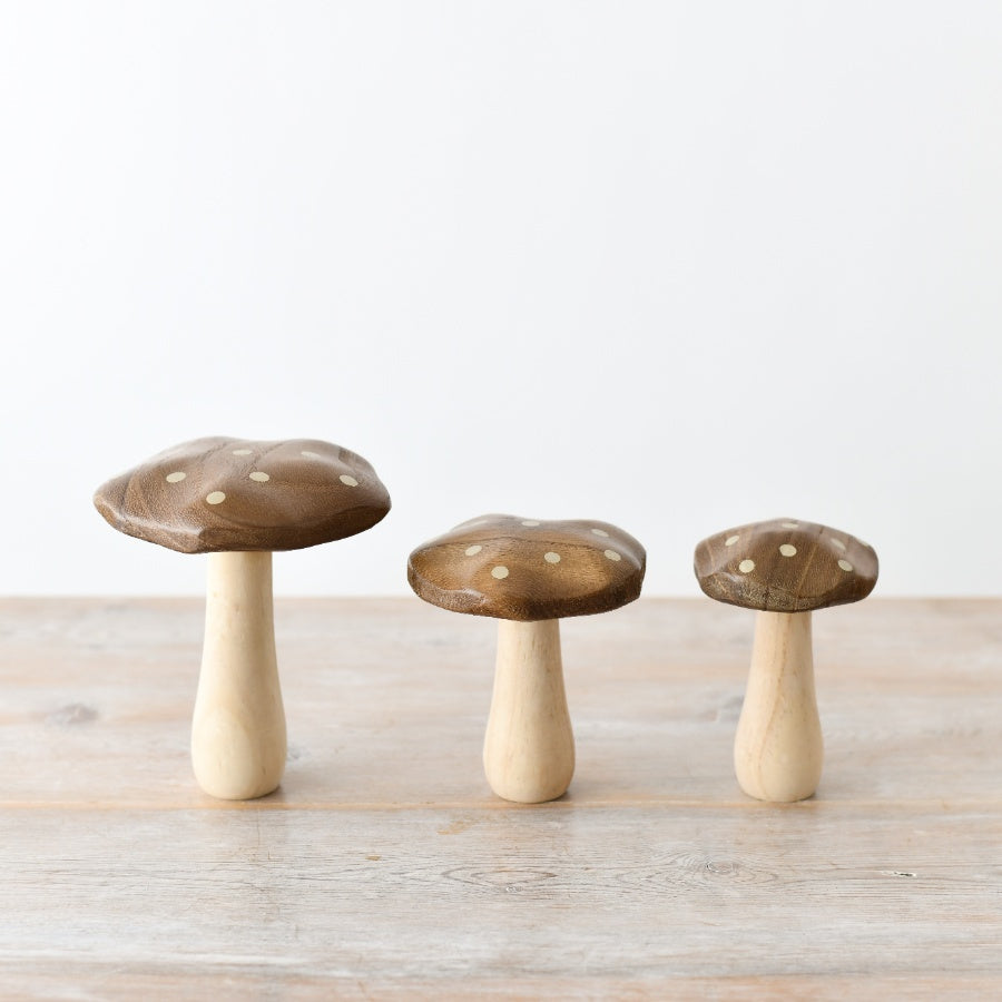Wooden Mushroom Ornament 15cm – Natural Wood with Gold Spots, Elegant Shelf or Table Decoration for Rustic & Contemporary Home Décor