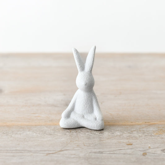 Yoga Rabbit Ornament 8cm – Sitting Bunny Figurine Textured Resin Home Decor Meditation Accent