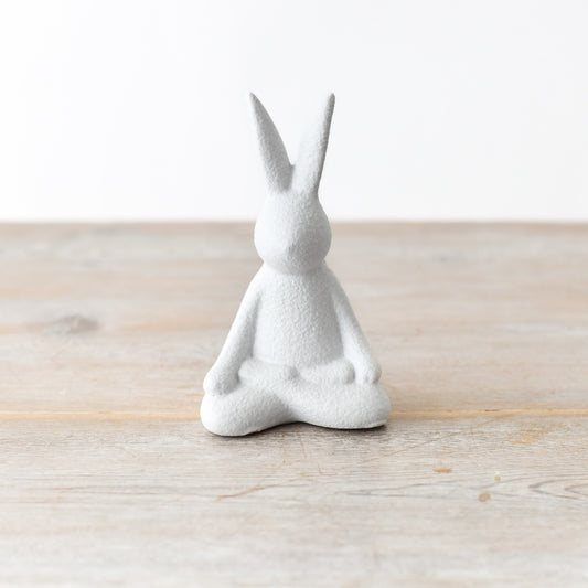 Yoga Rabbit Ornament 12cm – Sitting Bunny Figurine Textured Resin Home Decor Meditation Accent