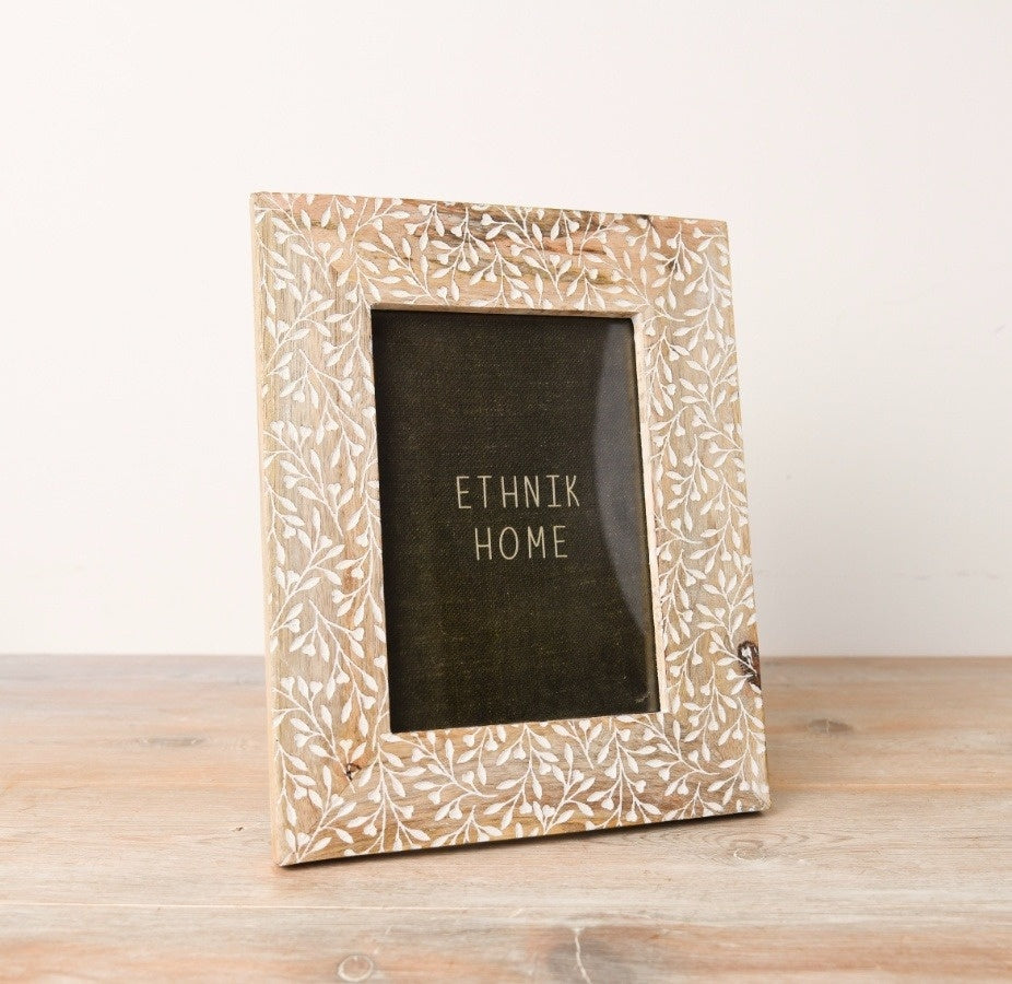 Arborea Mini Leaves Photo Frame, 22.5cm Etched Leaf Design, Holds 6x4 Picture
