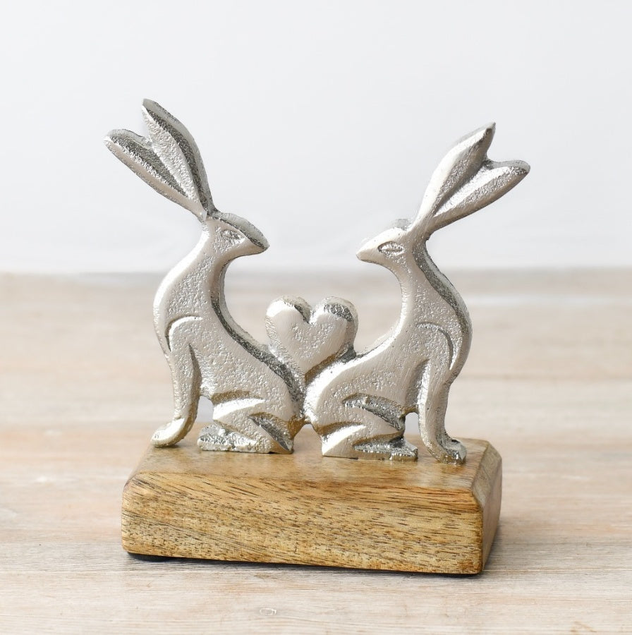 Rabbit and Heart Ornament, 18cm Bunny Animal Themed Decorative Figurine on Wood Base for Home Decor