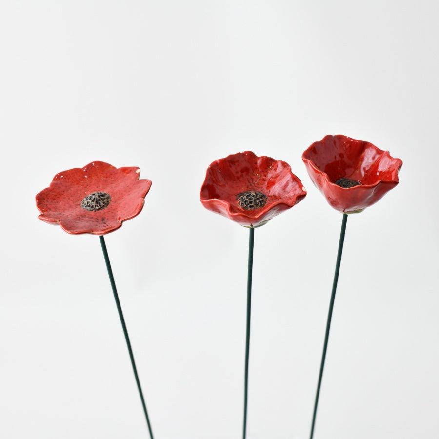 3A Garden Poppy Stake – 57cm Red Metal Flower, Weatherproof Outdoor Ornament