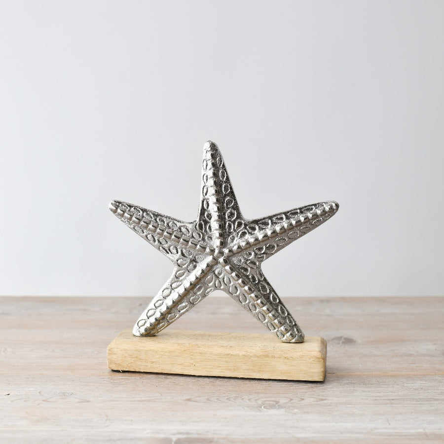 Aluminium Starfish on Wooden Base 19cm – Coastal Nautical Decor, Nickel Finish Sea Ornament for Shelf & Bathroom Styling