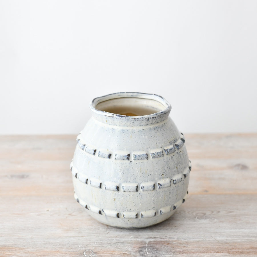 Deke Vase 15.5cm, Handcrafted Grey Textured Ceramic, Elegant Modern Display Piece for Flowers or Home Styling