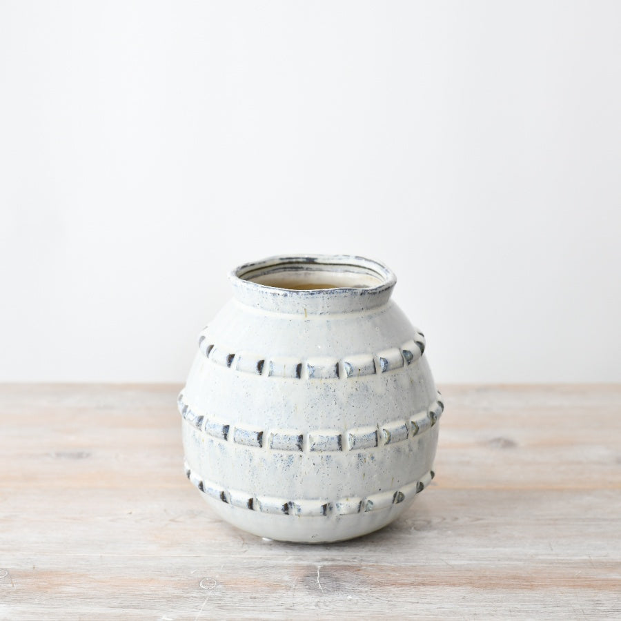 Deke Vase 18cm, Handcrafted Textured Grey Ceramic, Unique Modern Home Accent for Flowers or Shelf Display