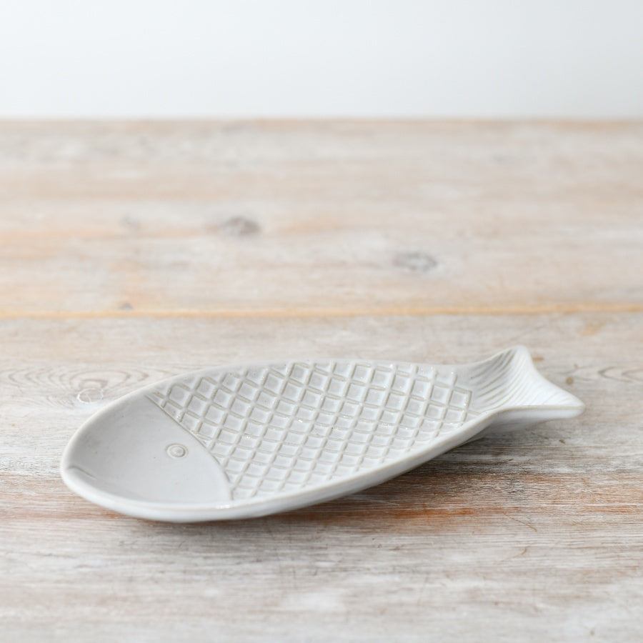 Glazed Fish Serving Tray, 23cm  – Coastal Ceramic Serving Plate – Nautical-Themed Dish for Snacks, Appetizers, or Decorative Displays