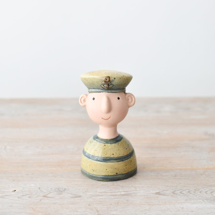 Standing Sailor Figurine 11cm – Nautical Resin Ornament with Striped Detail – Coastal Standing Sailor Figurine Shelf Décor – Maritime-Themed Mini Figure for Bathroom, Living Room or Beach House