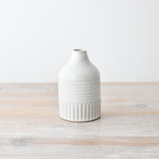 Soma Vase Porcelain Flower Vase Elegant White Vase Decorative Botanical Home Décor Accent 13.5cm Item #71804