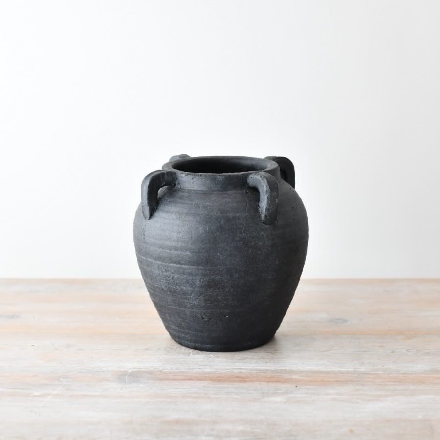 Matte Ceramic Vase 21.5cm – Medium Neutral Decorative Flower Vase for Pampas Grass, Eucalyptus or Bunny Tails – Minimalist Medora Home Décor for Shelf, Console or Windowsill
