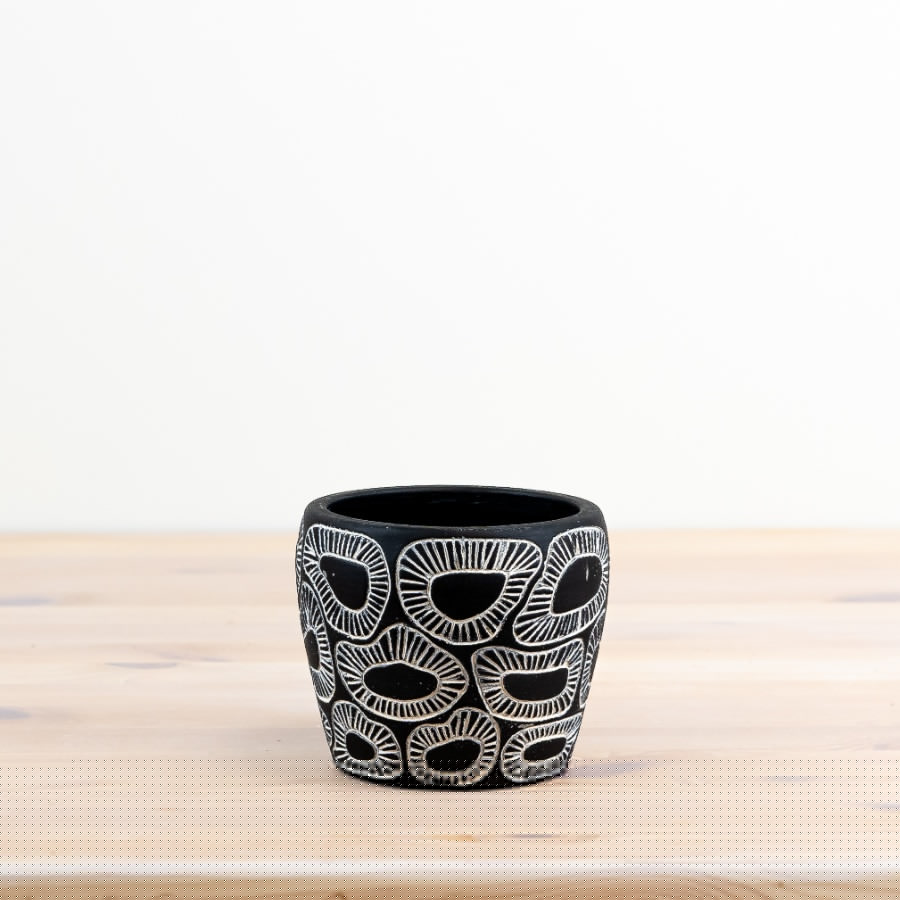 Jalia Planter Medium 11.5cm – Textured Ceramic Planter for Indoor Plants or Décor – Neutral Glazed Flower Pot for Minimalist or Rustic Interiors – Decorative Pot for Shelf, Tabletop, or Windowsill
