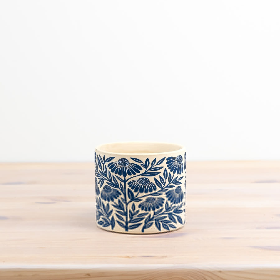 Small Flower Design Ceramic Planter 10.5cm – Embossed Floral Indoor Plant Pot – Neutral-Tone Decorative Pot for Succulents, Herbs, or Faux Plants – Boho Chic Windowsill or Desk Accent