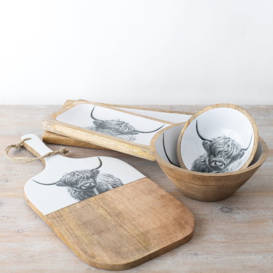 Highland Cow Wood Chopping Board – 50cm – Durable & Decorative – Ideal for Prep, Serving or Display – A Countryside-Inspired Touch for Rustic Kitchens