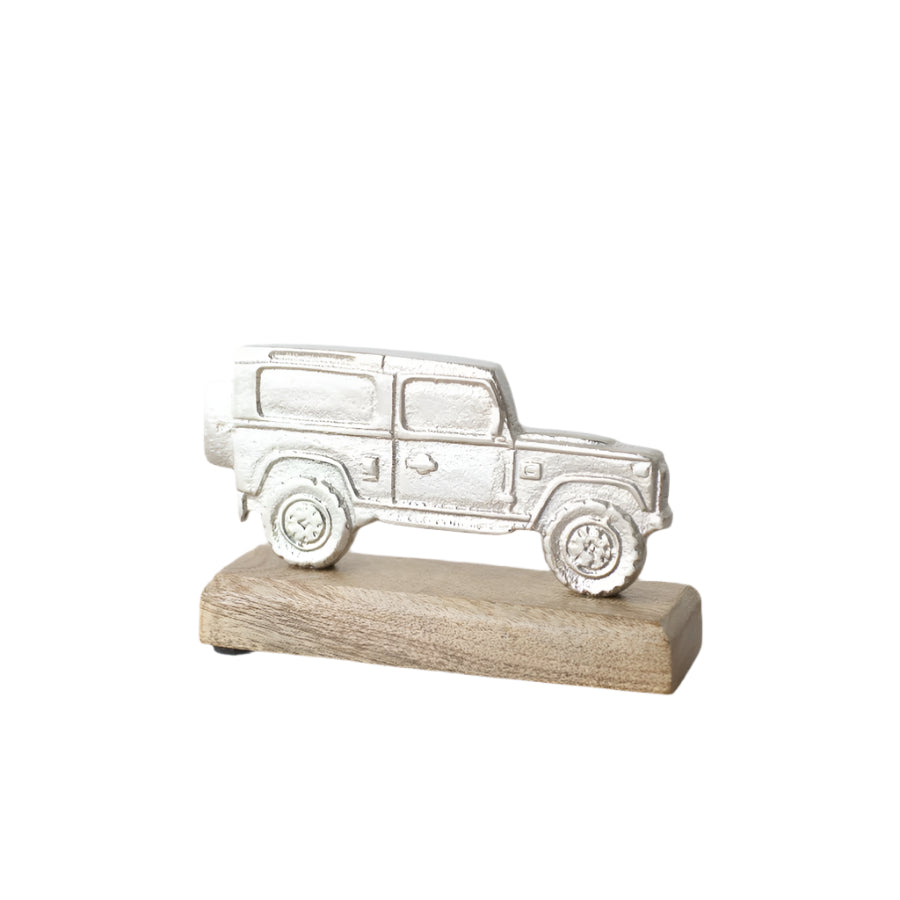 Jeep Ornament on Wooden Base – 15cm – Rustic Wooden Car Decor – Vintage Style Jeep Gift – Ideal for Travel Lovers, Man Caves, Kids’ Rooms & Display Shelves