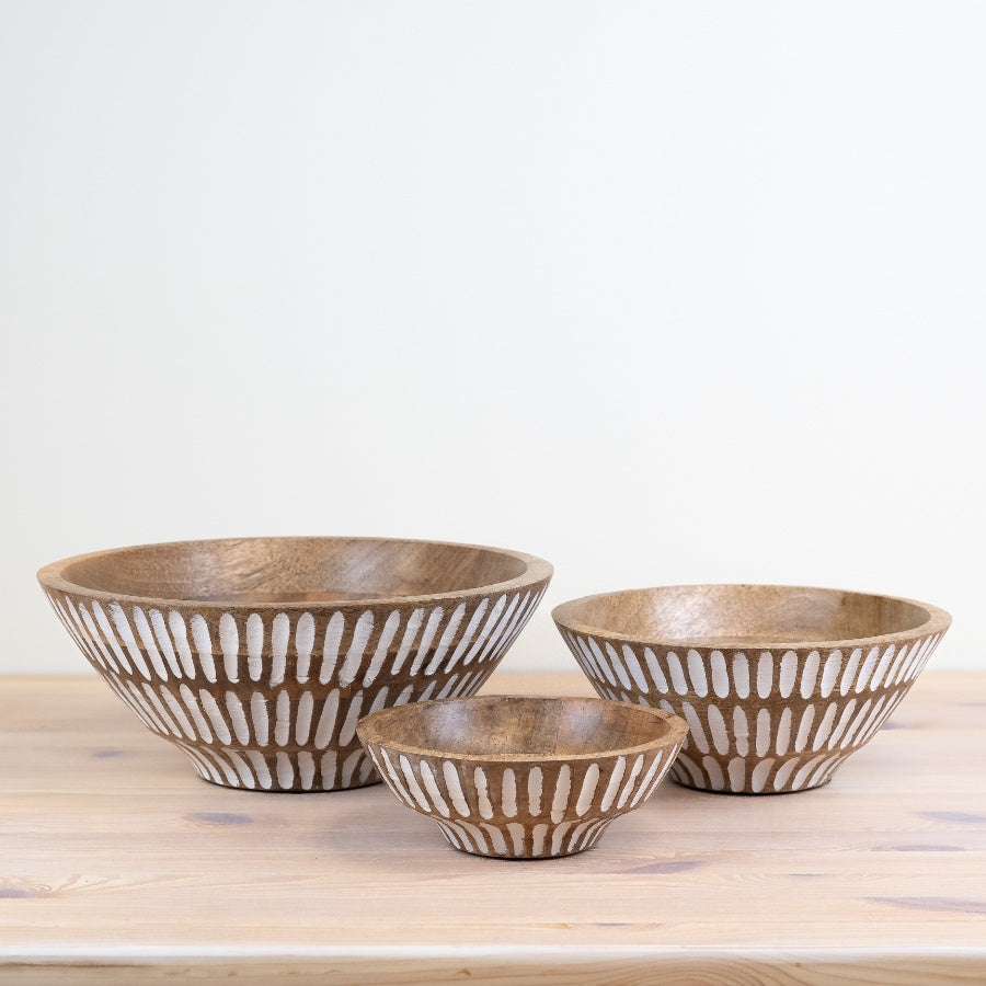 Small Patterned Serving Bowl 17cm – Handcrafted Mango Wood with Etched Design – Perfect for Snacks, Dips, or Side Dishes – Rustic Kitchen & Dining Decor