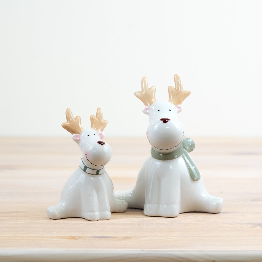 Sitting Reindeer, 8.9cm